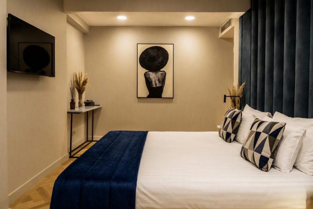 The Signature – Premier Single Room